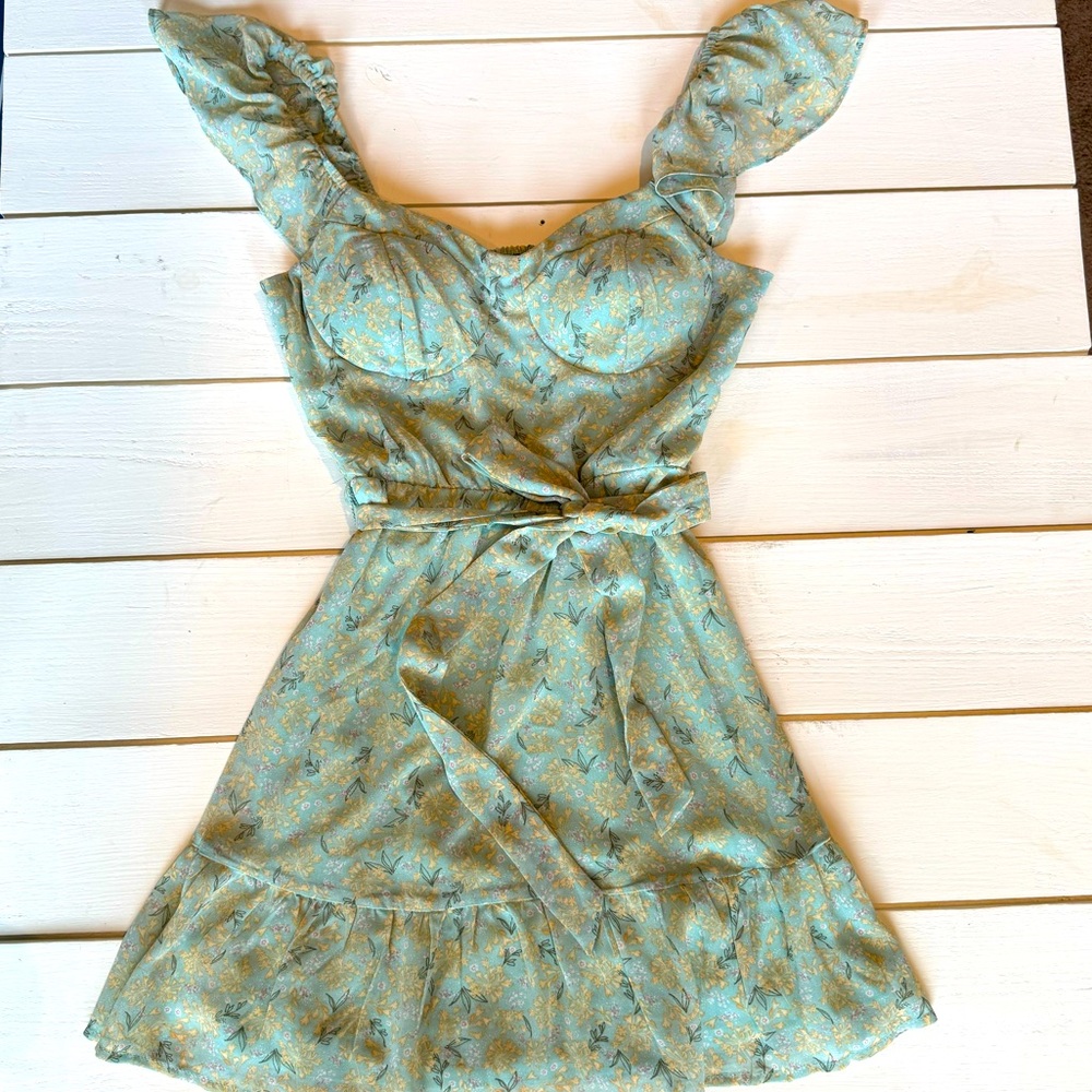 LILY ROSE Sage Floral Mini Dress Ruffle Sleeve Tie Waist Built in Bra